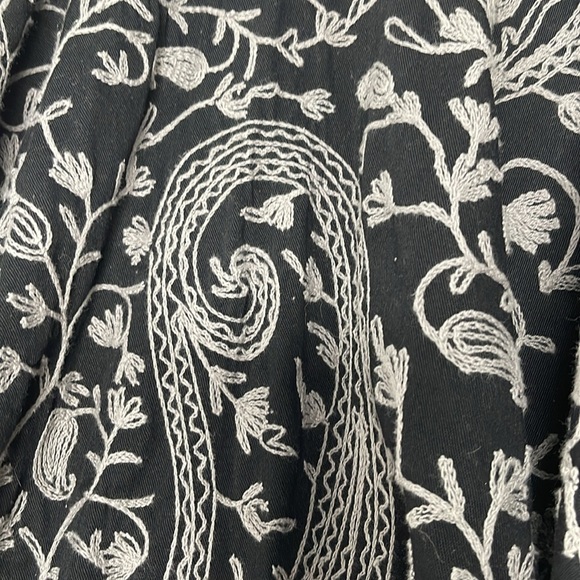 ARTKA Black Gray Embroidered Cotton Full Skater Mini Skirt Size XL / Medium - Picture 2 of 7